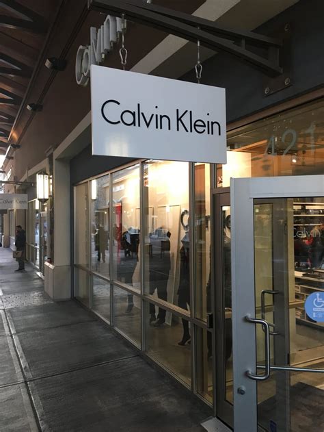 Calvin Klein in Mirabel, QC J7J 0R6 .